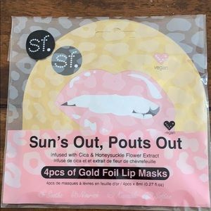 Sun’s Out, Pouts Out - Gold Foil Lip Mask